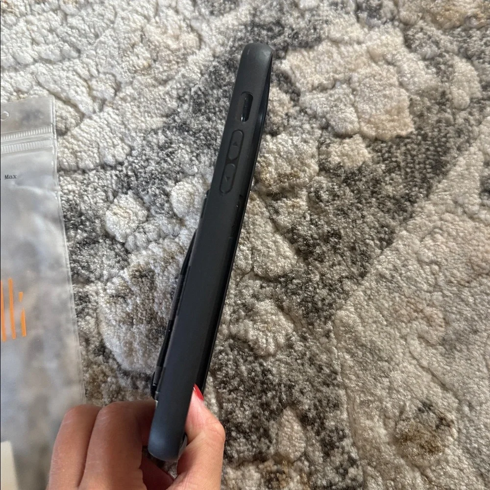 Wallis iphone 14